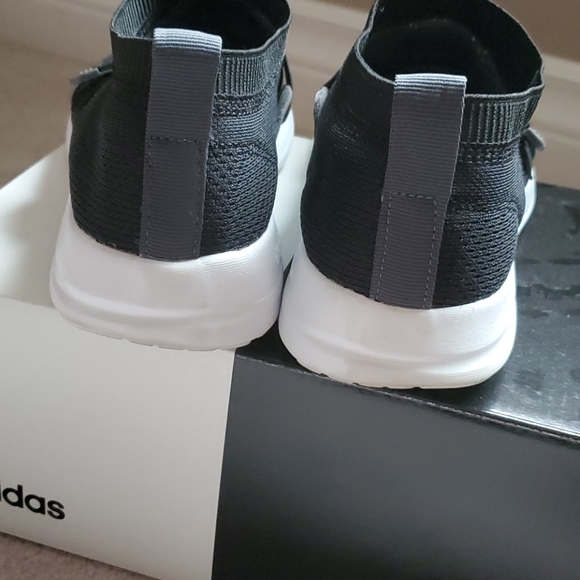 Adidas running shoes - Picture 4 of 5